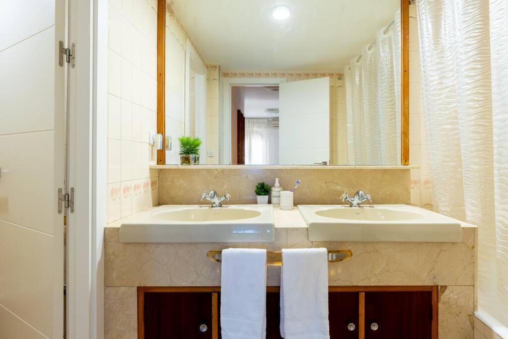 Apartamento Behouse Sierpes Sevilla Exterior foto